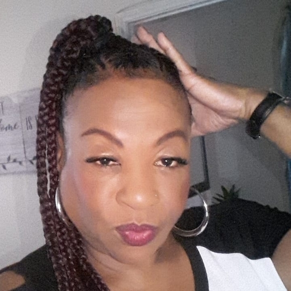 Meet your Posher, Phyllis - Picture 1 of 1